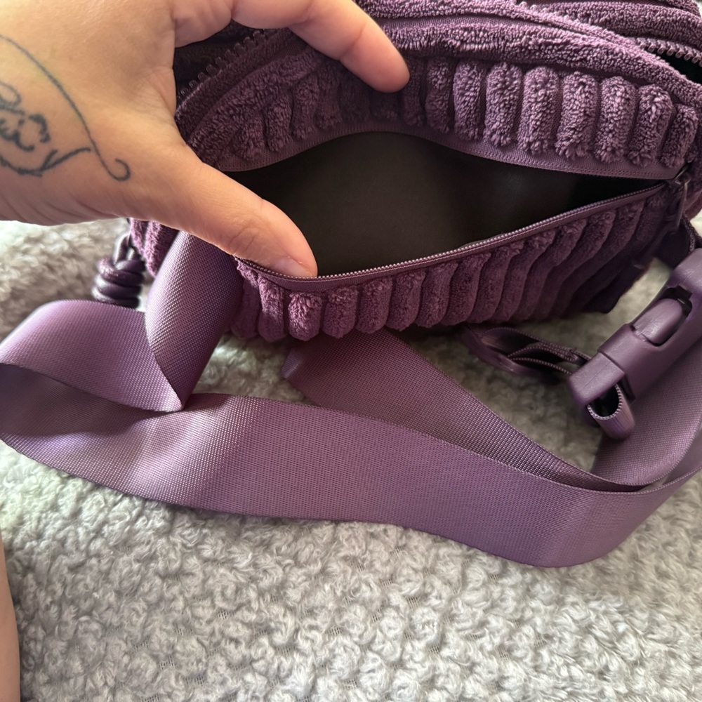 Purple Ribbed Clutch - Picture 3 of 3
